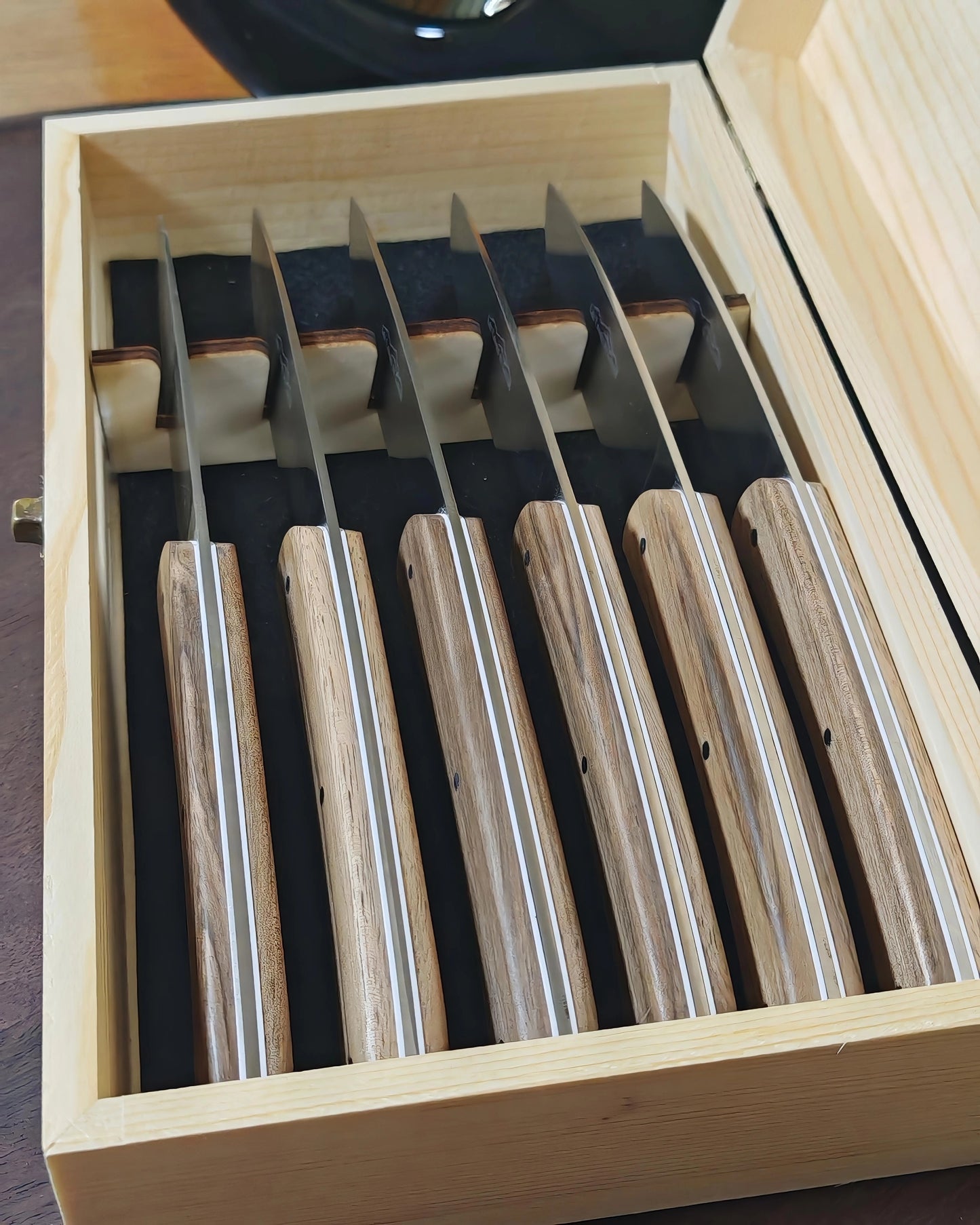 Coffret de 6 Couteaux de Table - Noyer