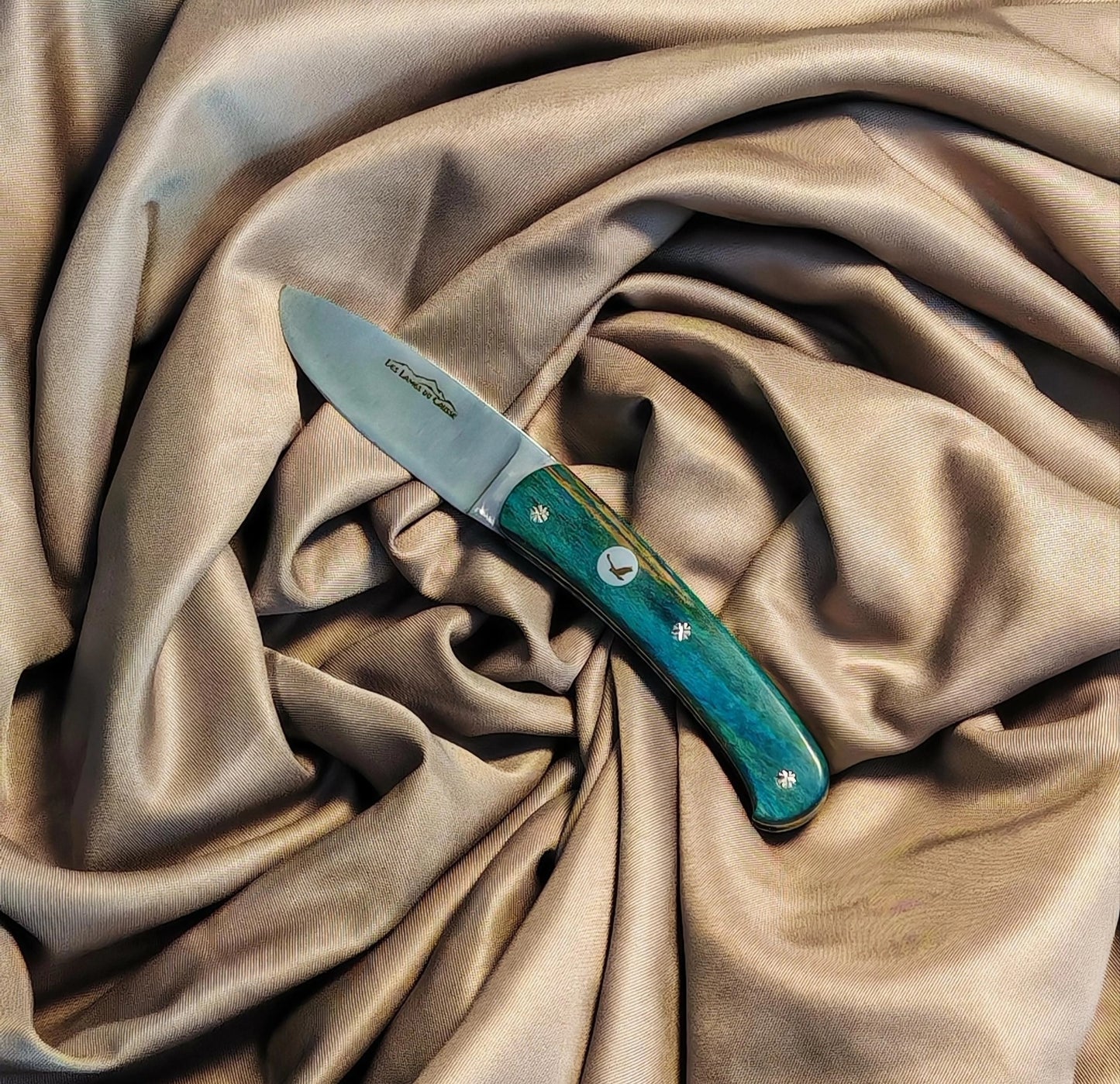 Le Charvay Prestige en Hêtre Echauffé Stabilisé Bleu